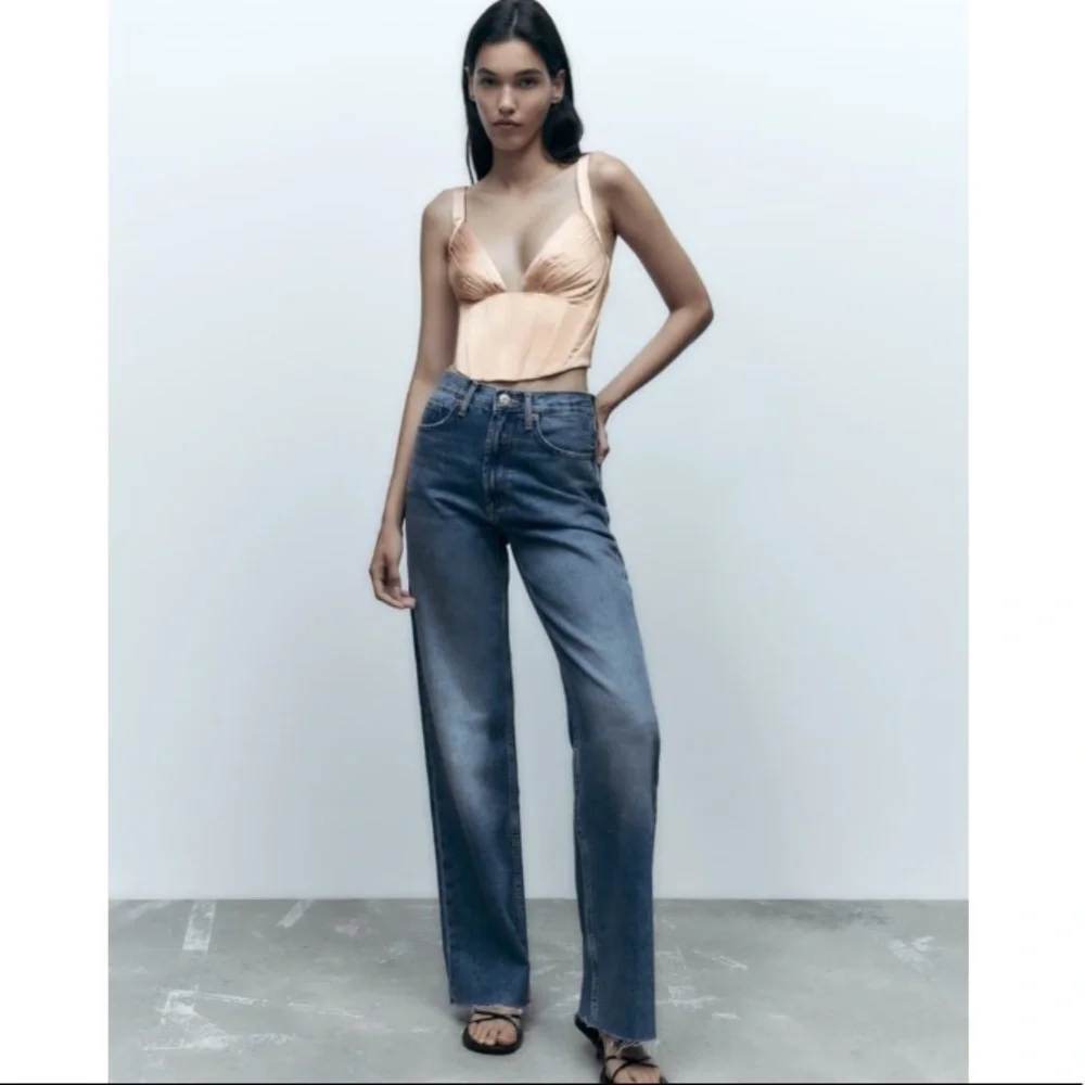 Zara Corset Top - Picture 9 of 9